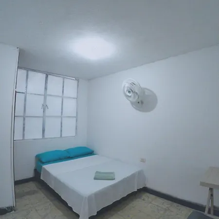 Hostal Bau Cali Exterior photo